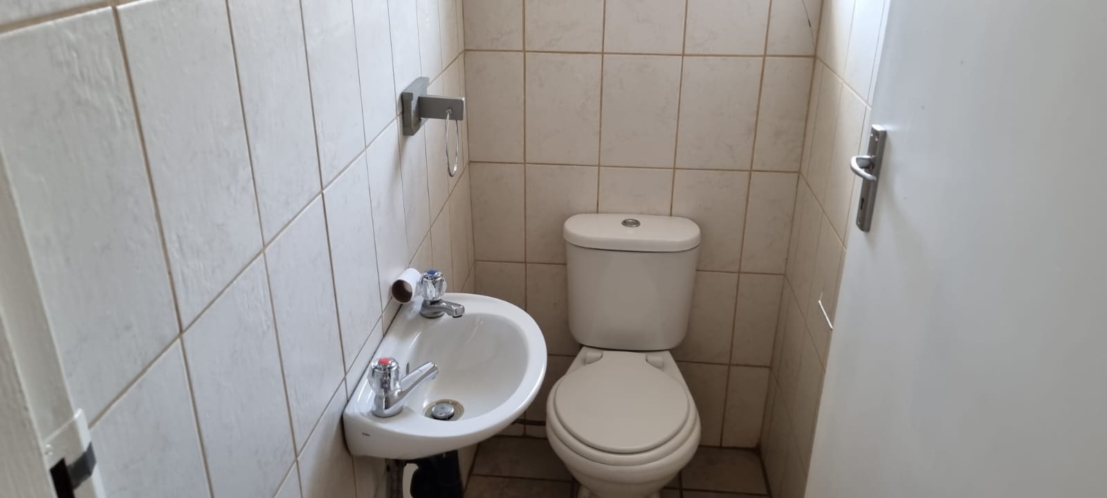 Office in Potchefstroom Central - Toilet