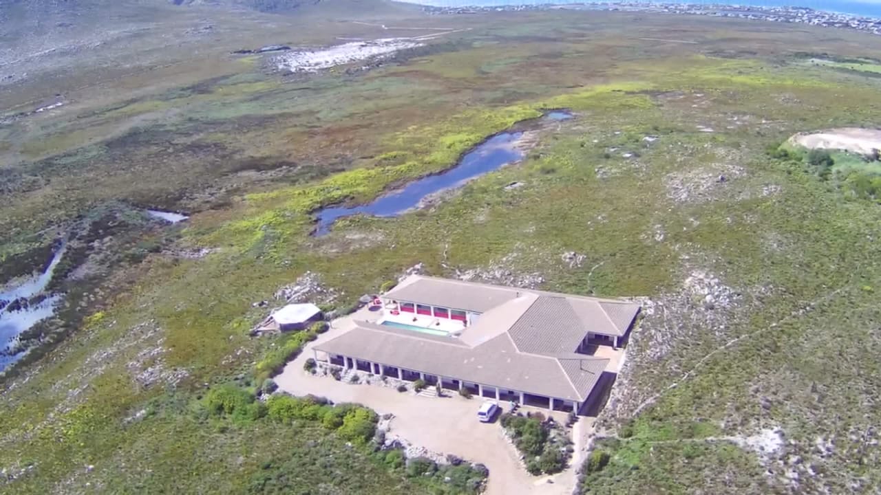 House in Pringle Bay Rural - Aerial view of the surrounding area