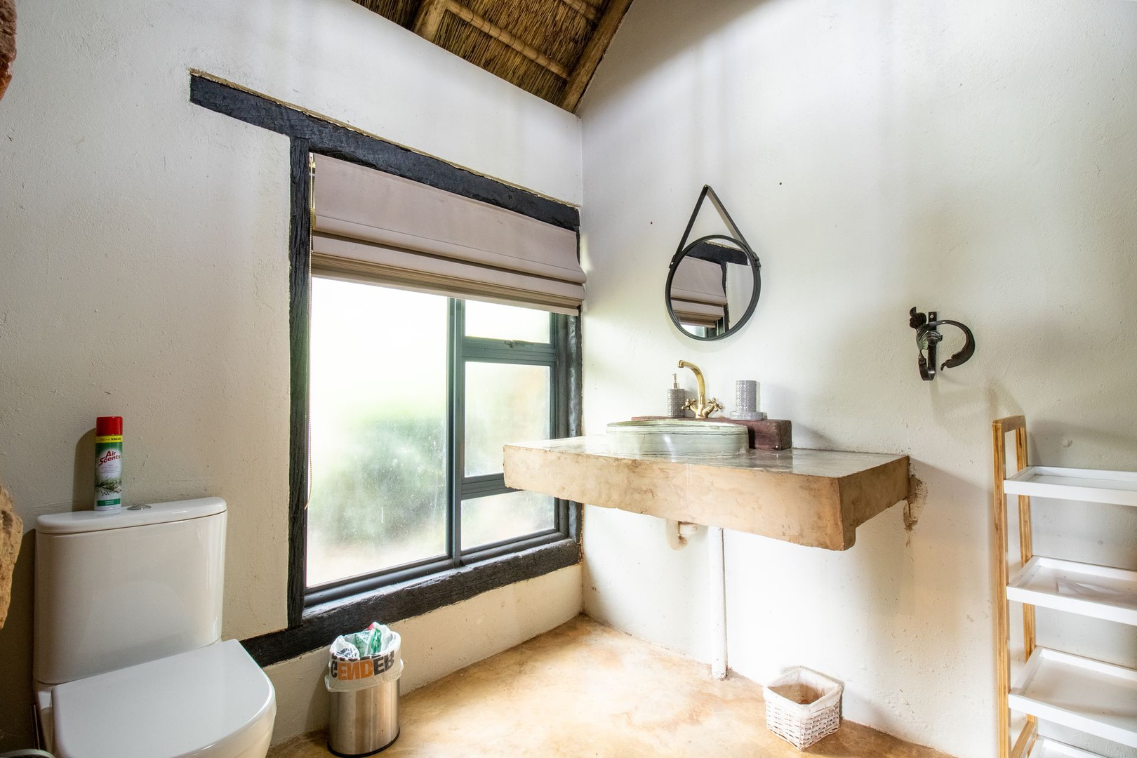House in Kosmos - En-suite bathroom - beautiful natural finishes