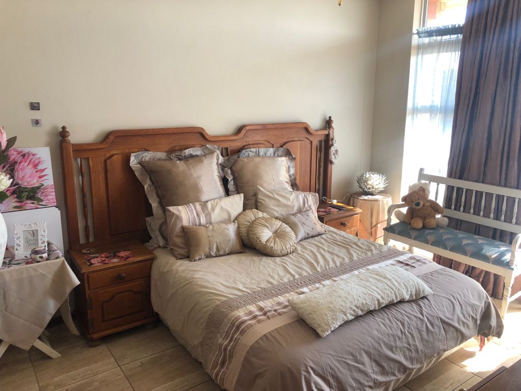 Apartment in Potchefstroom - bedroom1