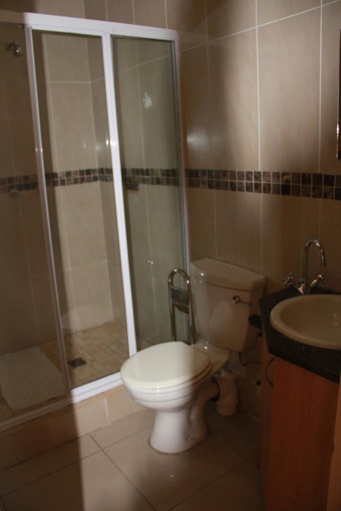 Apartment in Tuscany - Bathroom_1_Qq2tDYu.jpg