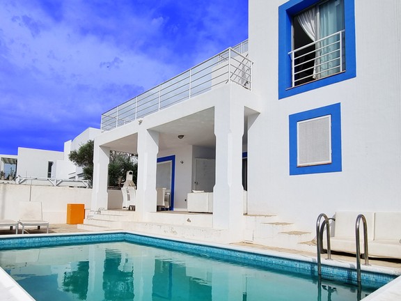 Villa urbana con piscina en Santa Gertrudis (Ibiza)