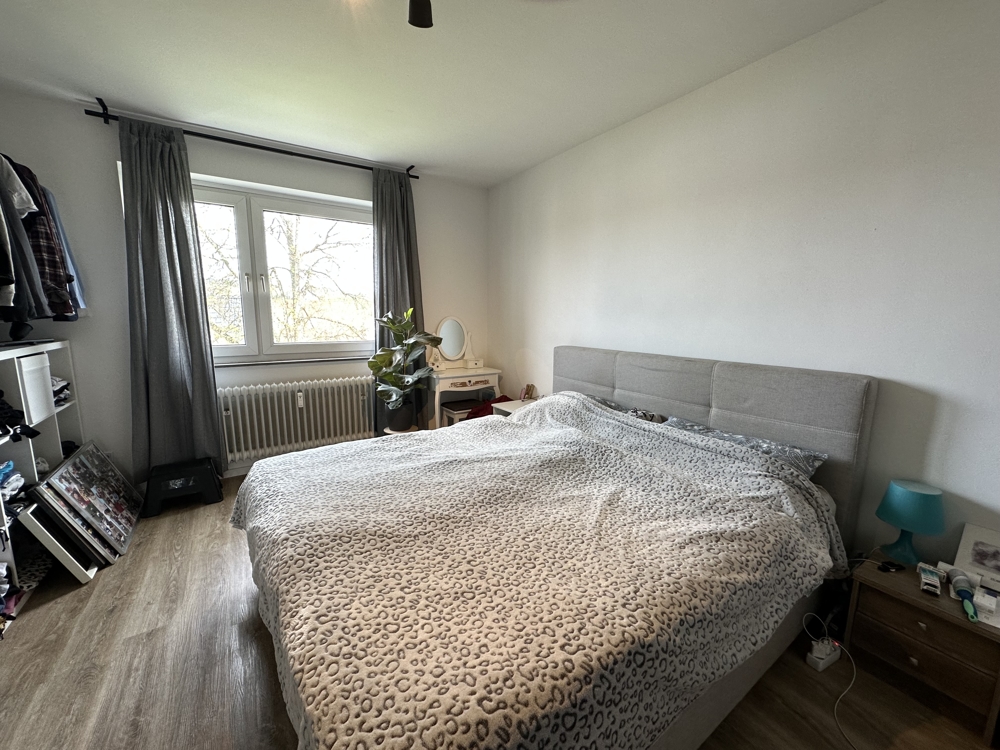 Investment / Wohn- und Geschäftshäuser in Hochspeyer - Schlafzimmer