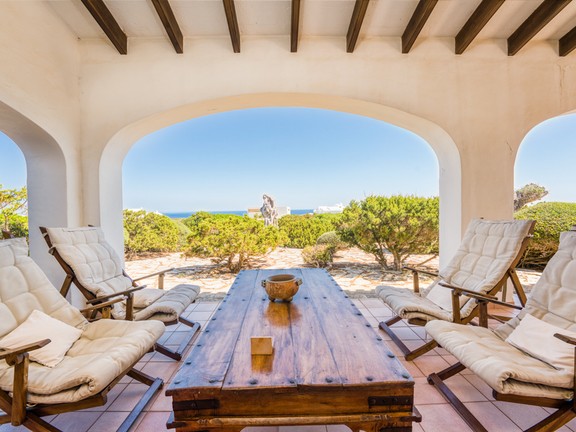 An exceptional property in Cala Morell