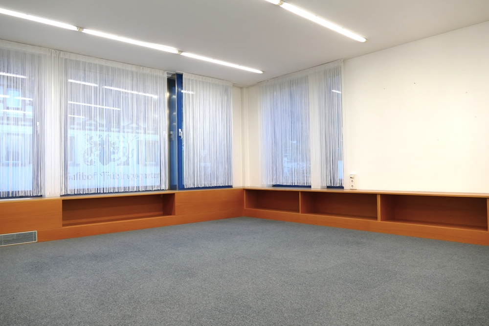 Bürofläche in Hohenems - Beratungsbüro im Obergeschoss mit Holzelementen