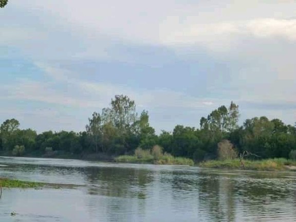 RIVER STANDS AT THE VAALRIVIER ( 10 000 sqm)
