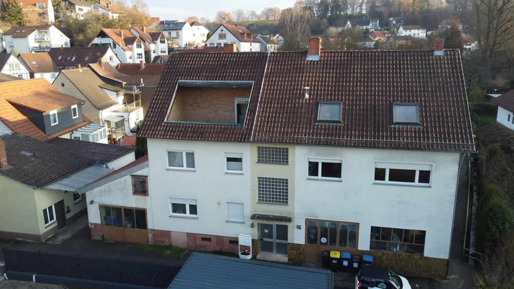 Investment / Wohn- und Geschäftshäuser in Erlenbach - Hausansicht