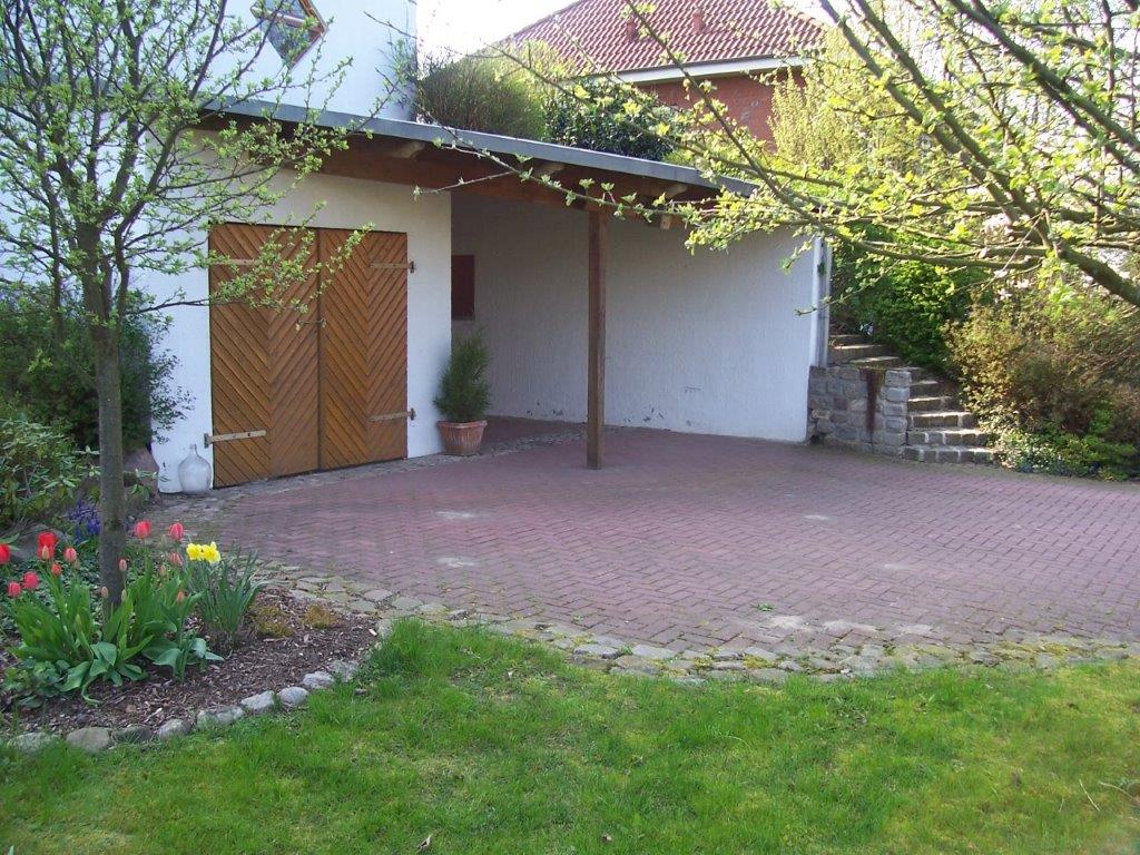 Haus in Bad Segeberg - Zufahrt / Stellplätze