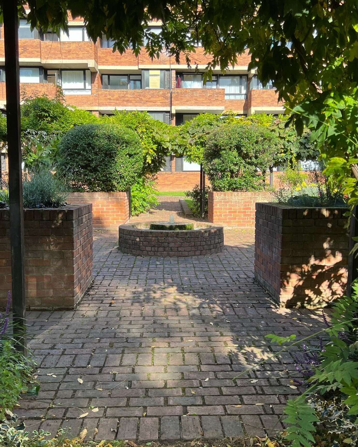 Apartment in City of Westminster - Fountain area in the Communal Park