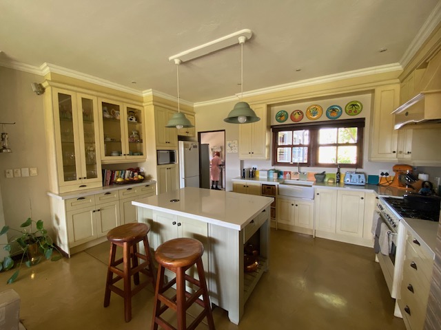 House in The Coves - Main kitchen