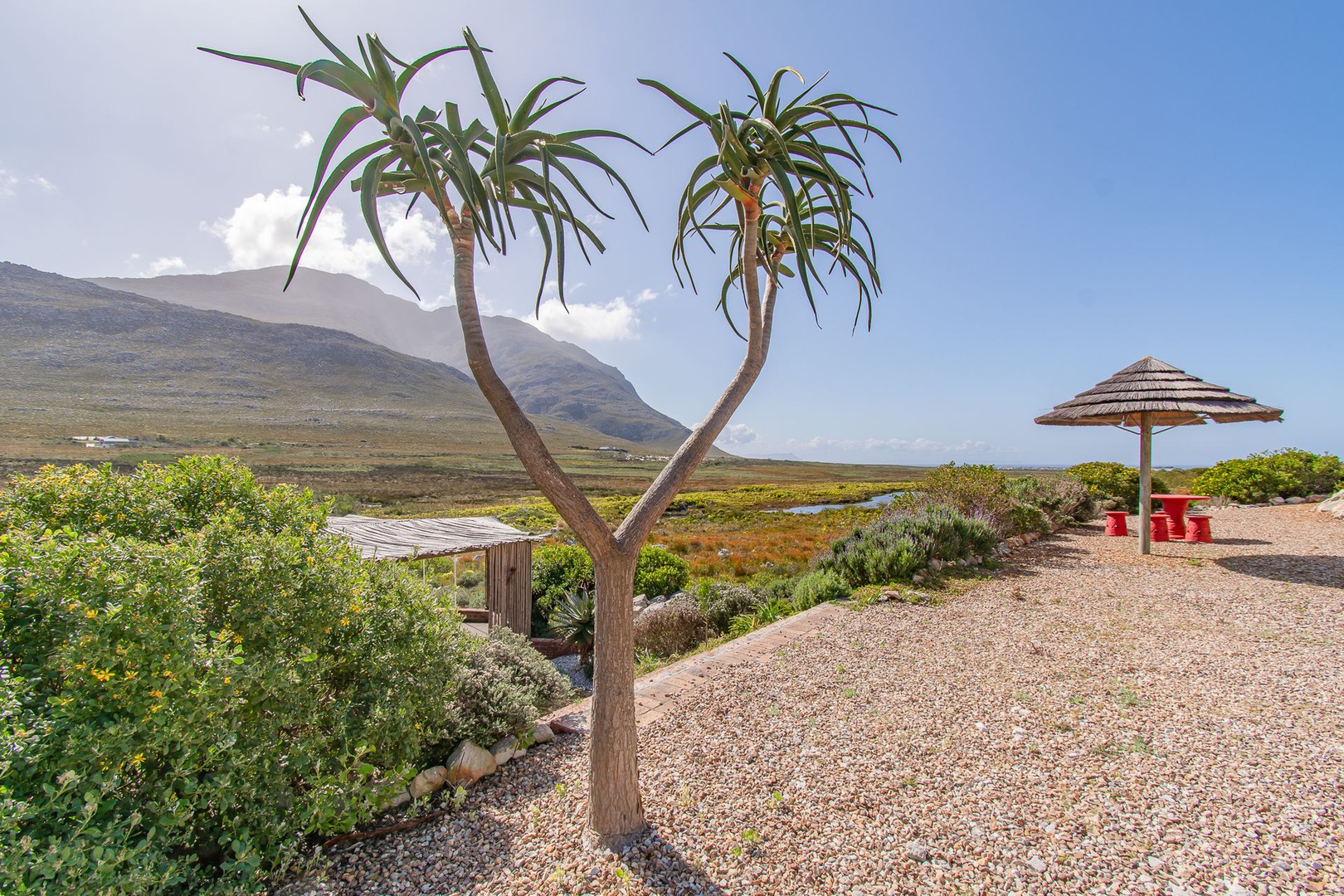 House in Pringle Bay Rural - Distant sea view