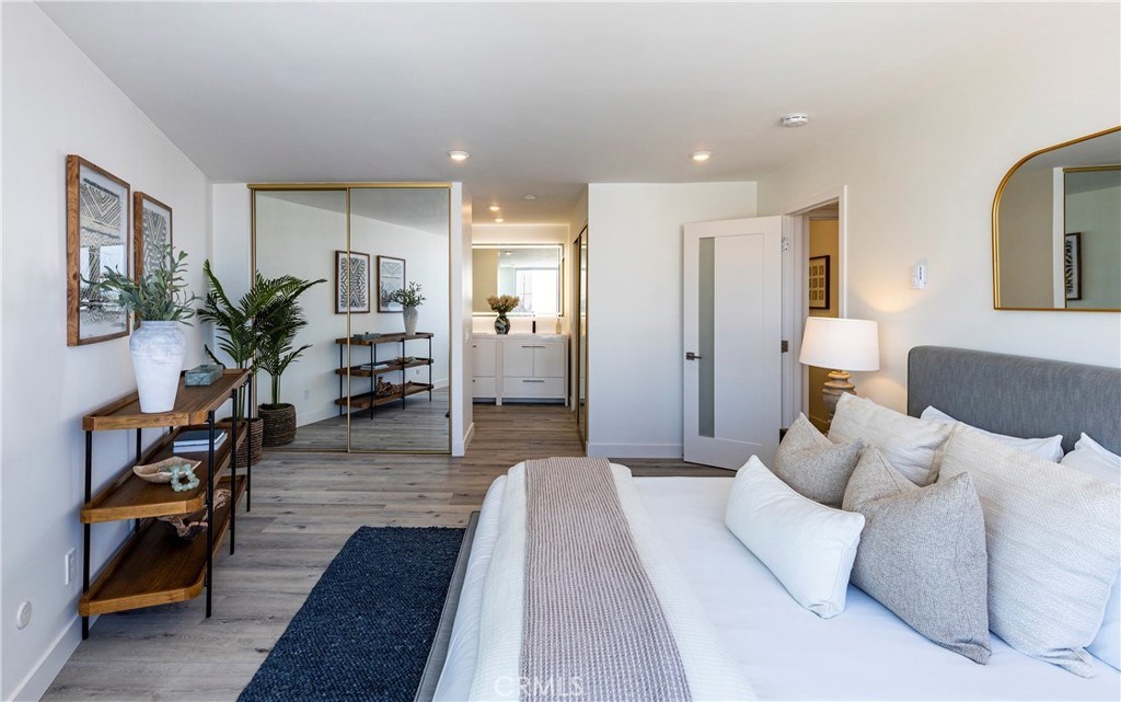 Apartment in West Newport Beach (WSNB)