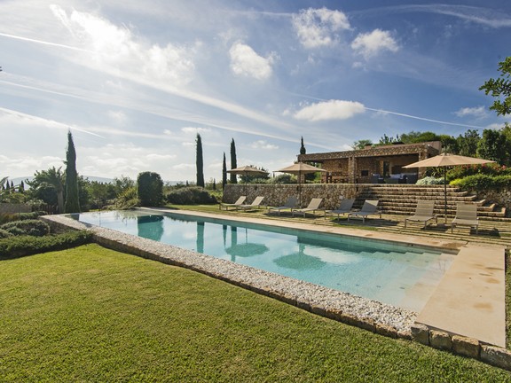 Exclusive country house with vine cellar, gym and mountain views in Santa Maria