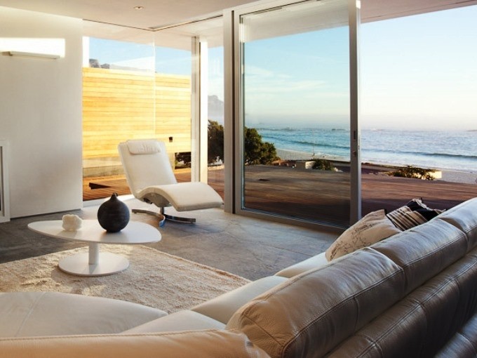 Apartment in Camps Bay - Lounge With Ocean Views