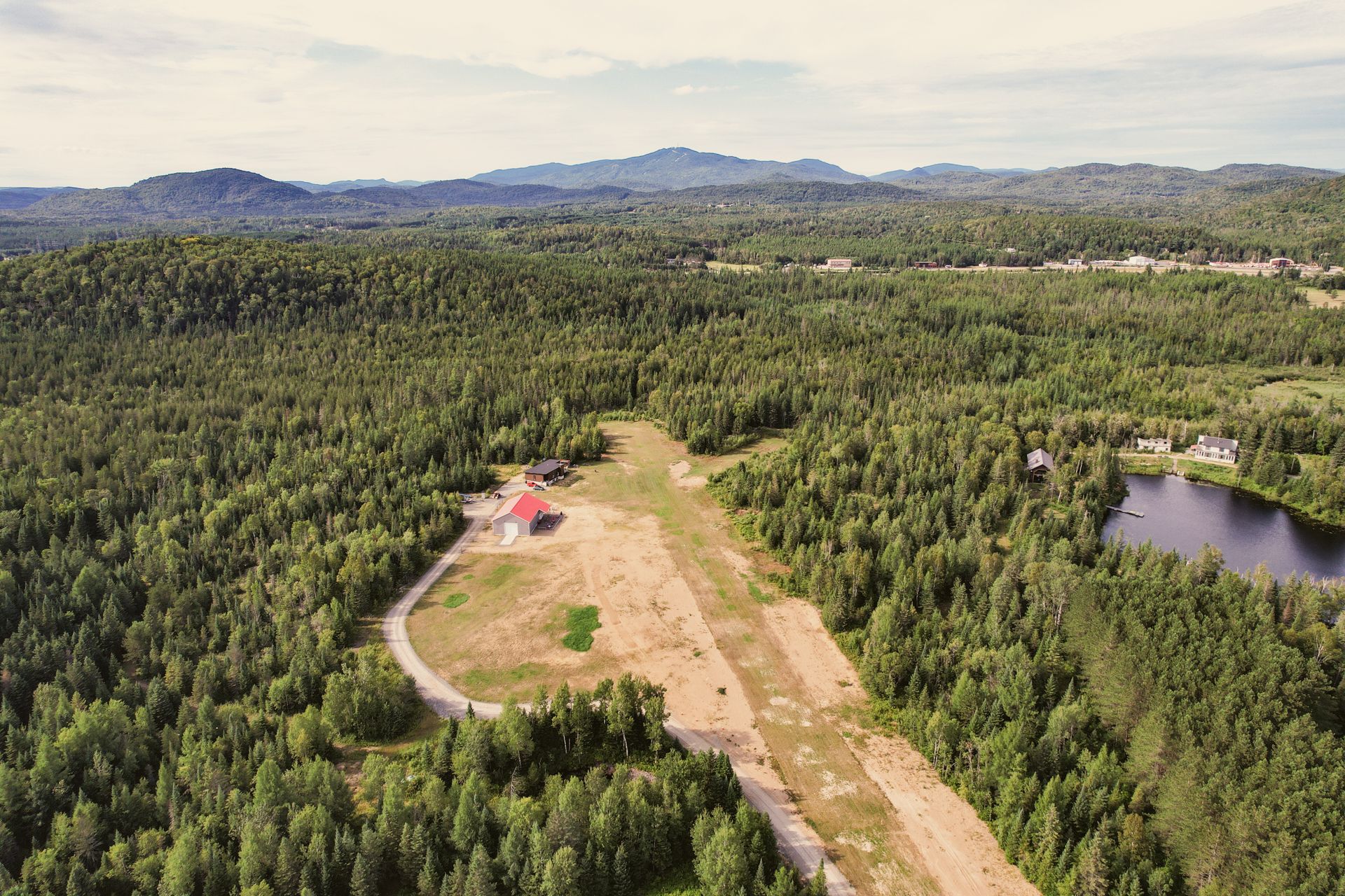 9565832 square feet Land in Mont-Blanc, Quebec
