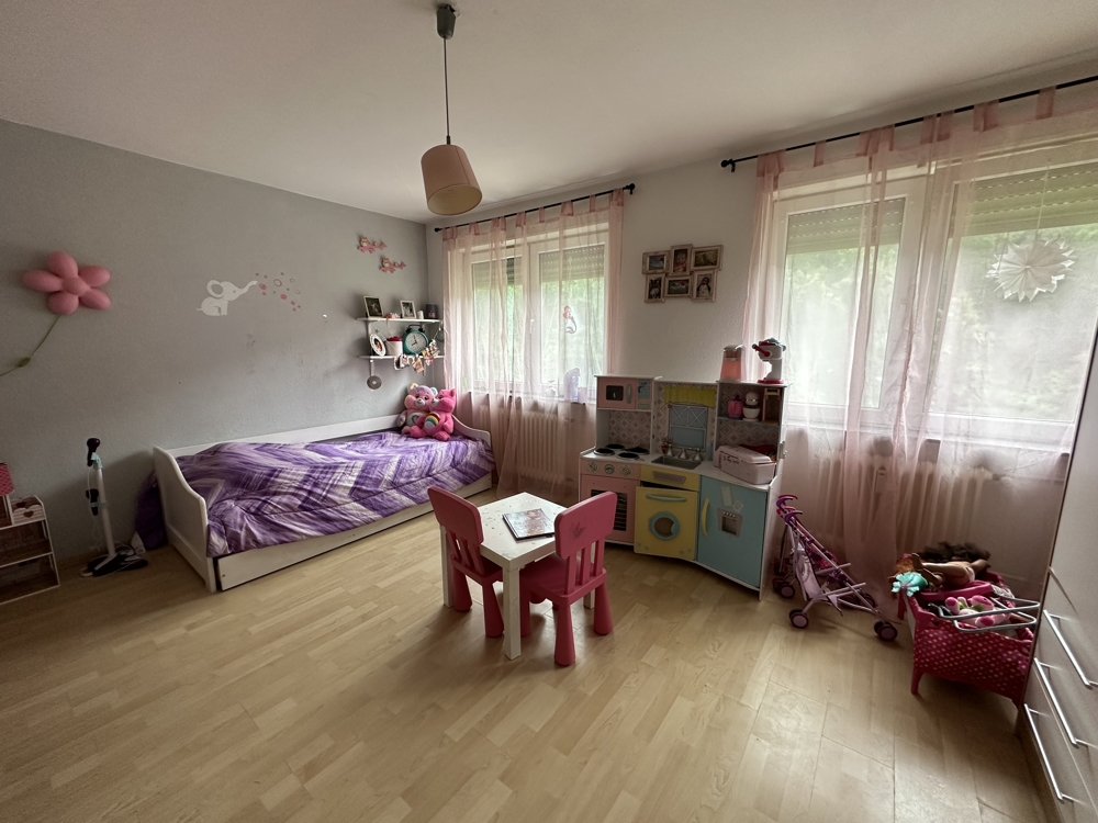 Investment / Wohn- und Geschäftshäuser in Kaiserslautern - Kinderzimmer
