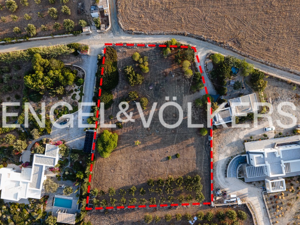 Plot in Naoussa with ability of a building permit 220 sq.m.