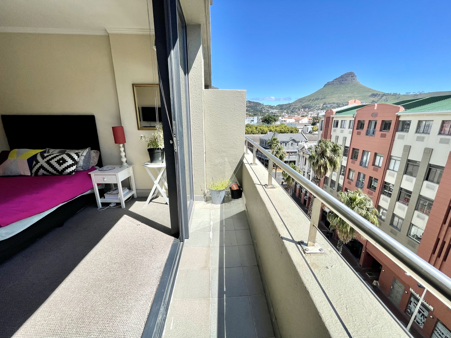 Apartment in Cape Town City Centre - Private Balcony 2.0