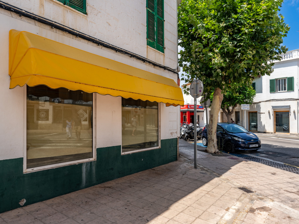 Investment / Wohn- und Geschäftshäuser in Puerto Pollensa