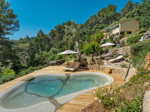 Landhaus mit wunderschönem Blick und Ferienvermietungslizenz, Puigpunyent, Mallorca