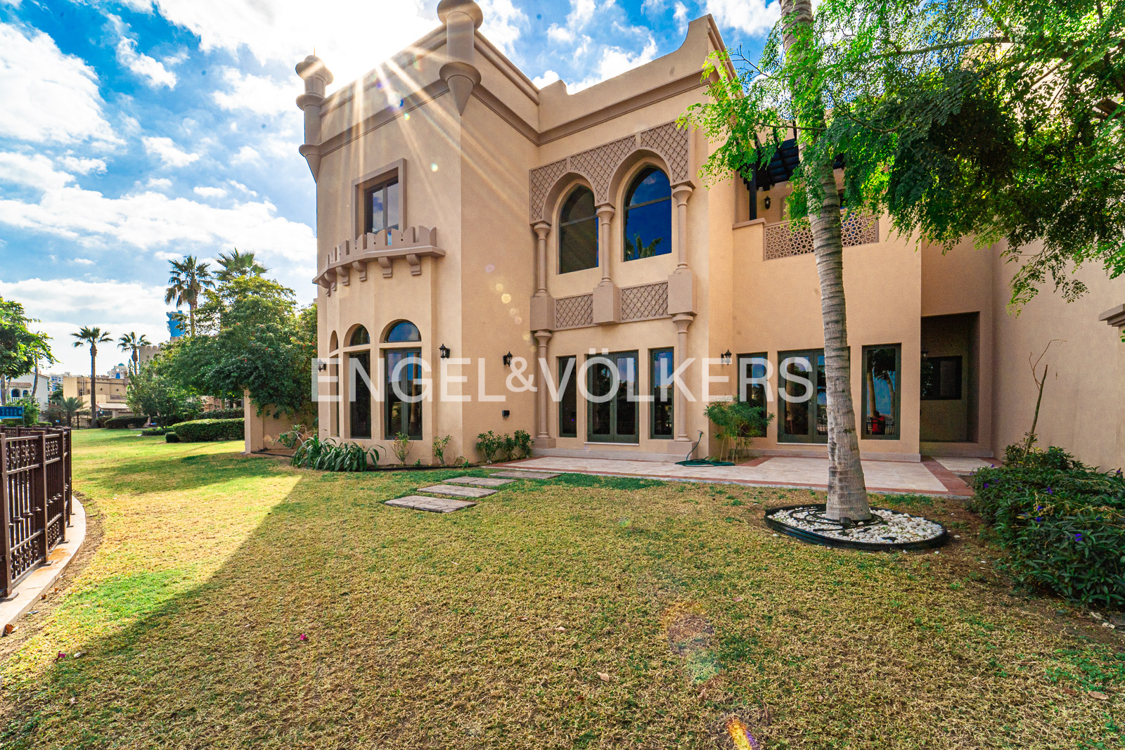 Luxury Villa | Fully Renovated | Unfurnished
