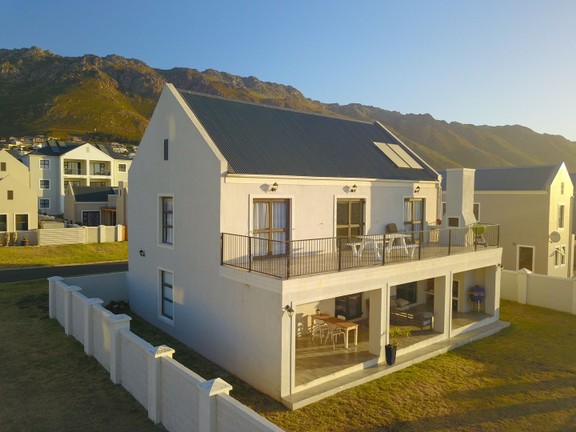 4 Bedroom House for Sale, Admirals Park, Gordons Bay, Western Cape