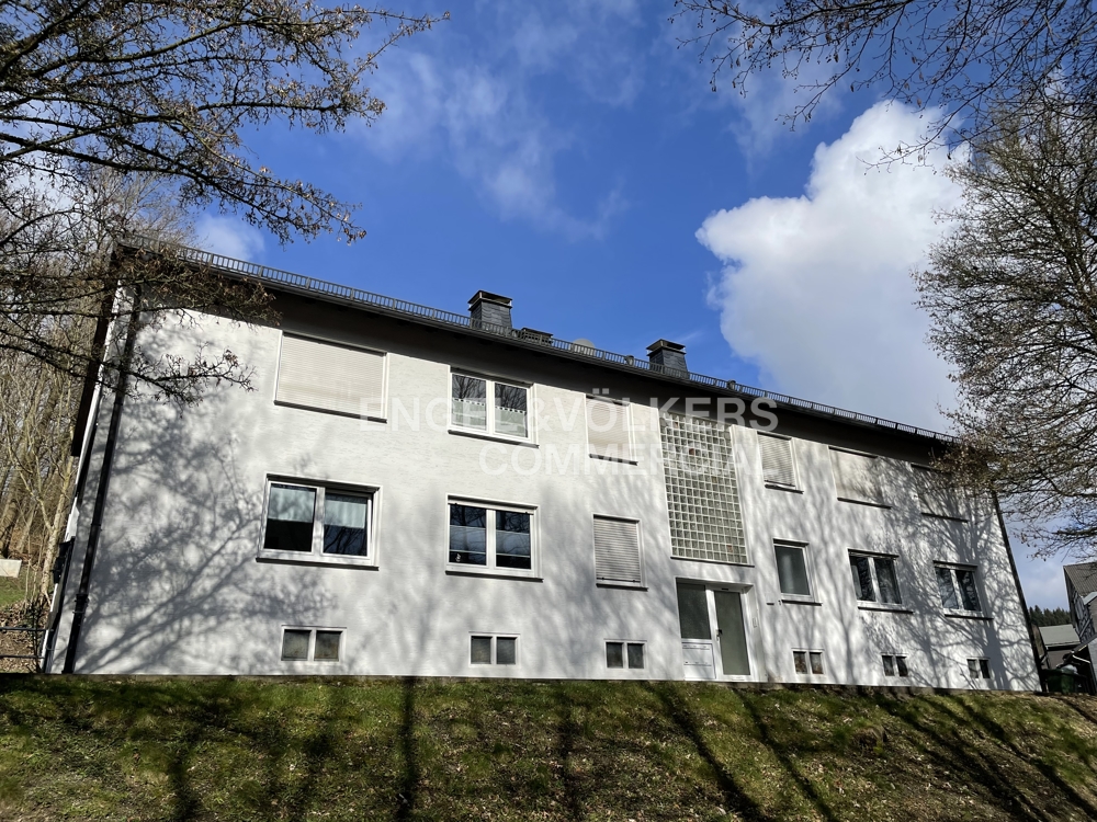 Investment / Wohn- und Geschäftshäuser in Bestwig - Am Eickhagen 7