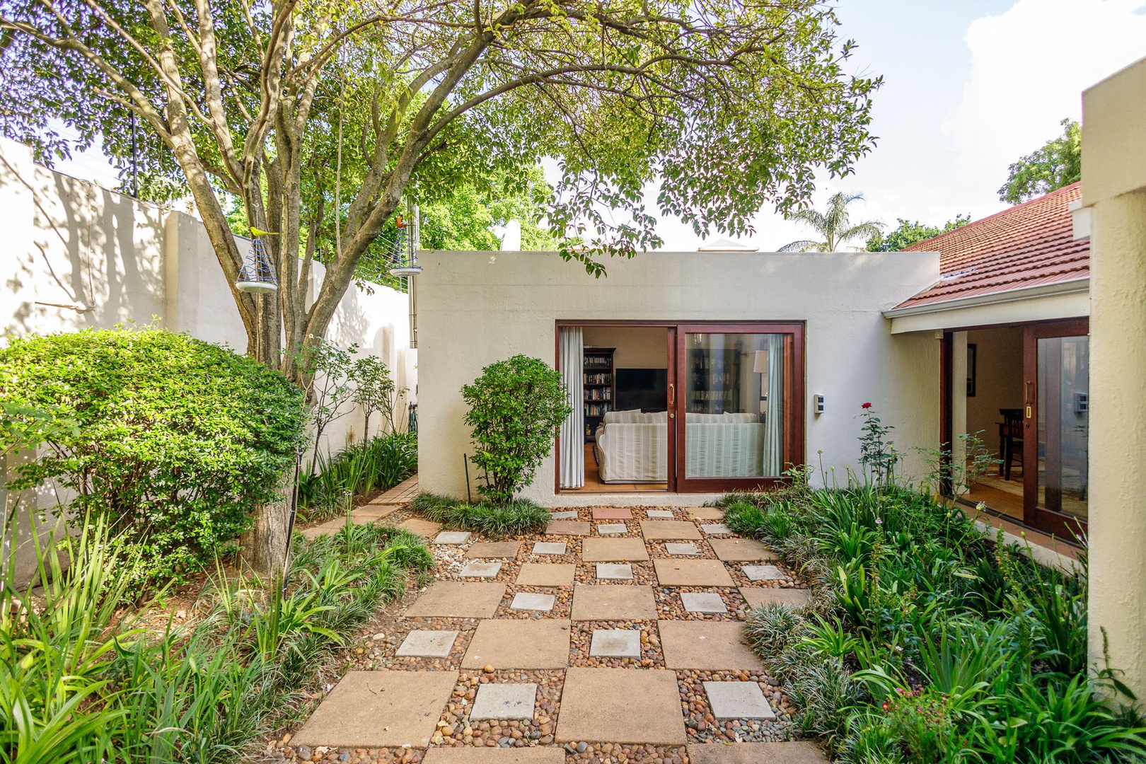 House in Craighall Park - Courtyard