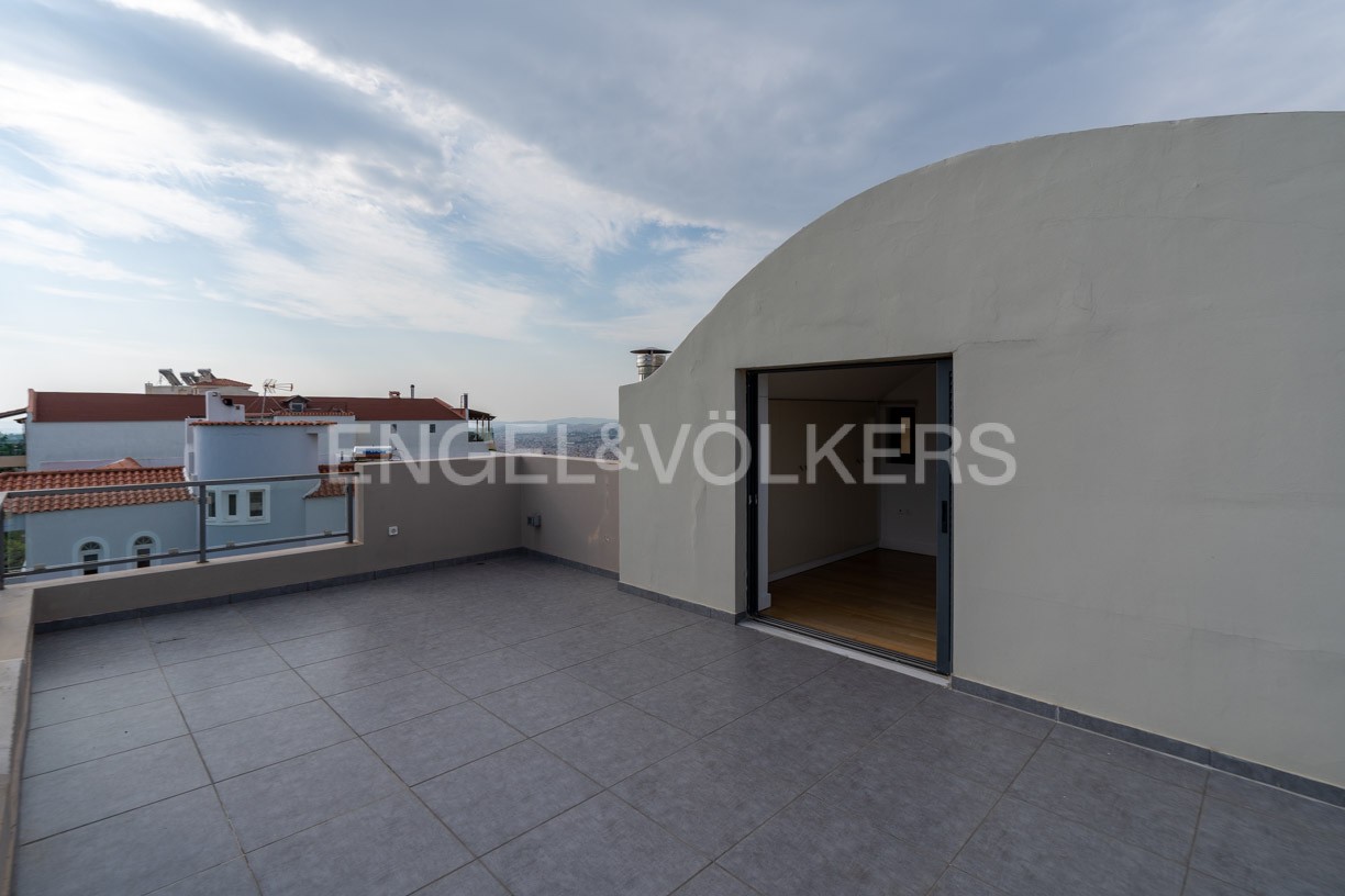 Modern duplex with spectacular views in Vrilissia