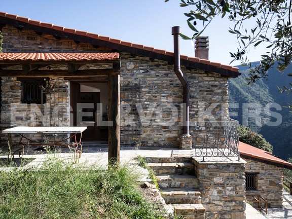 Beautiful Rustico with sea view in Badalucco - External view