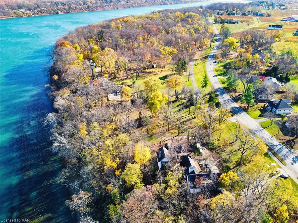 House in Niagara on the Lake