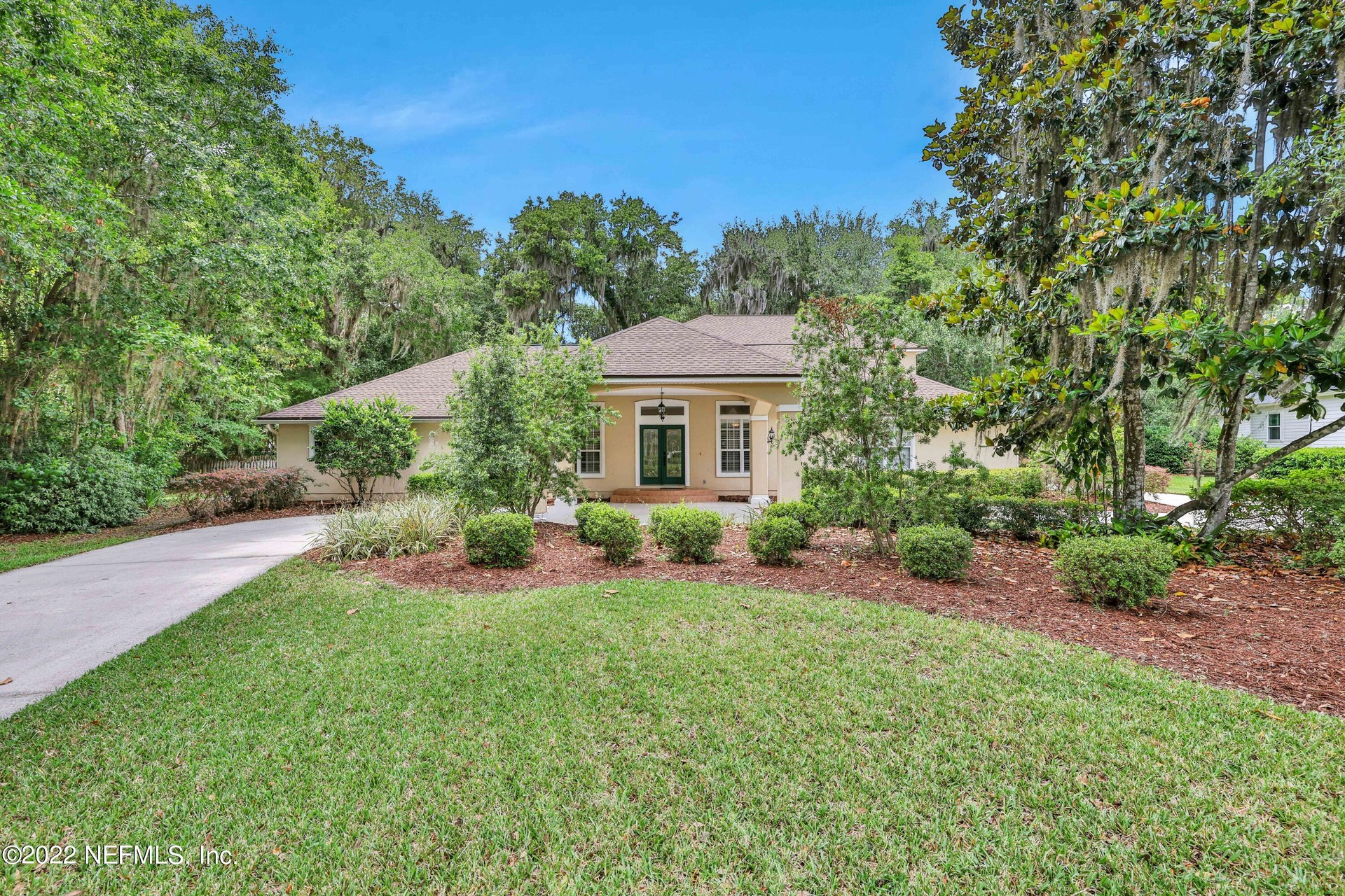 Unbelievable home located in St Johns county on large lot, amazing floor plan
