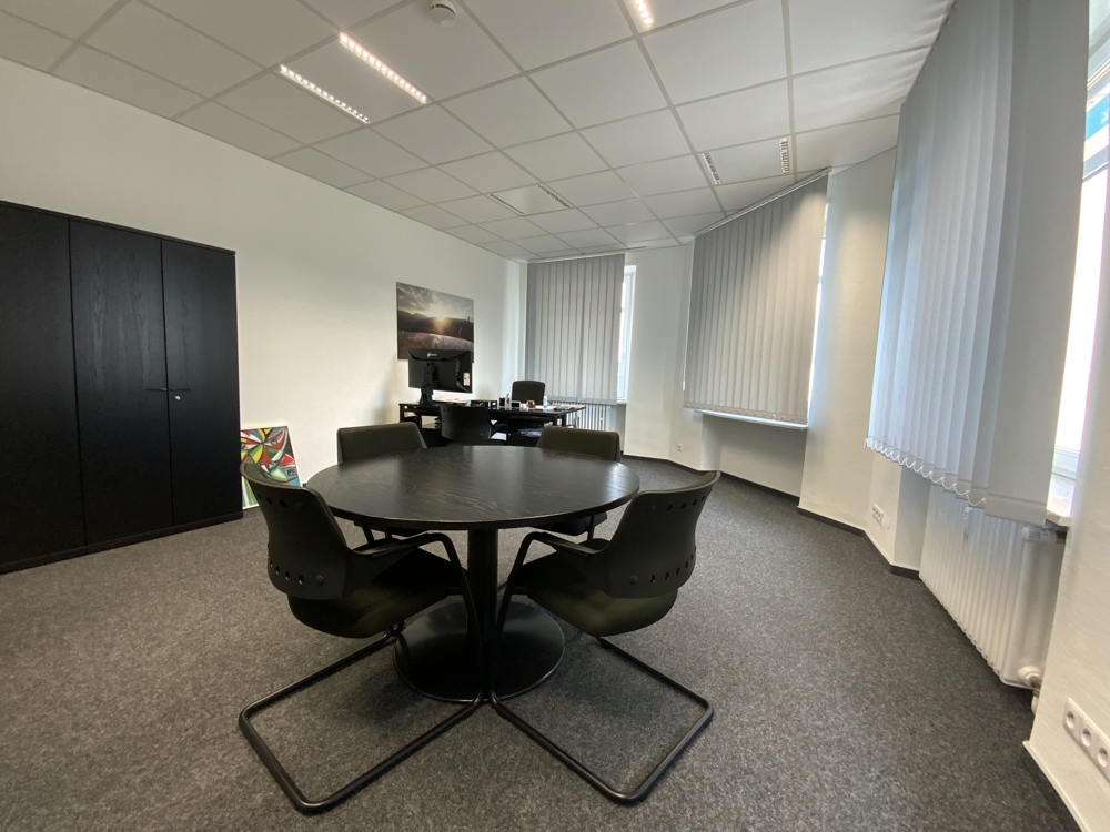 Investment / Wohn- und Geschäftshäuser in Pirmasens - Büro Debeka