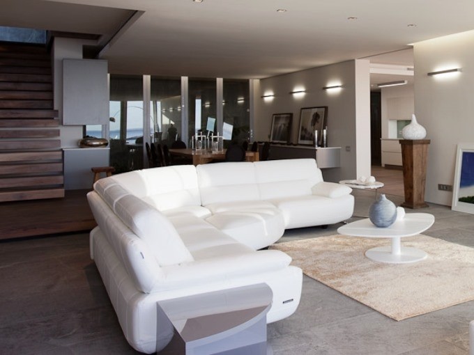 Apartment in Camps Bay - Lounge And Dining Area