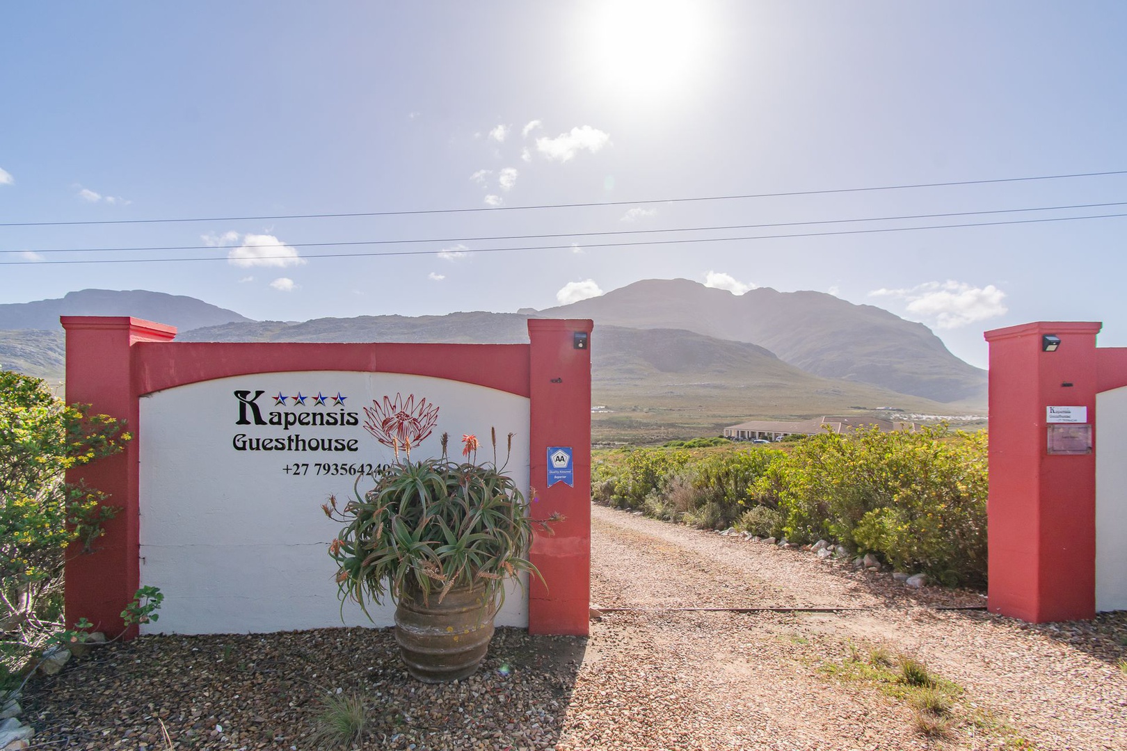 House in Pringle Bay Rural - Kapensis 4 star Guesthouse is located on a 8.56ha farms in Rural Pringle Bay
