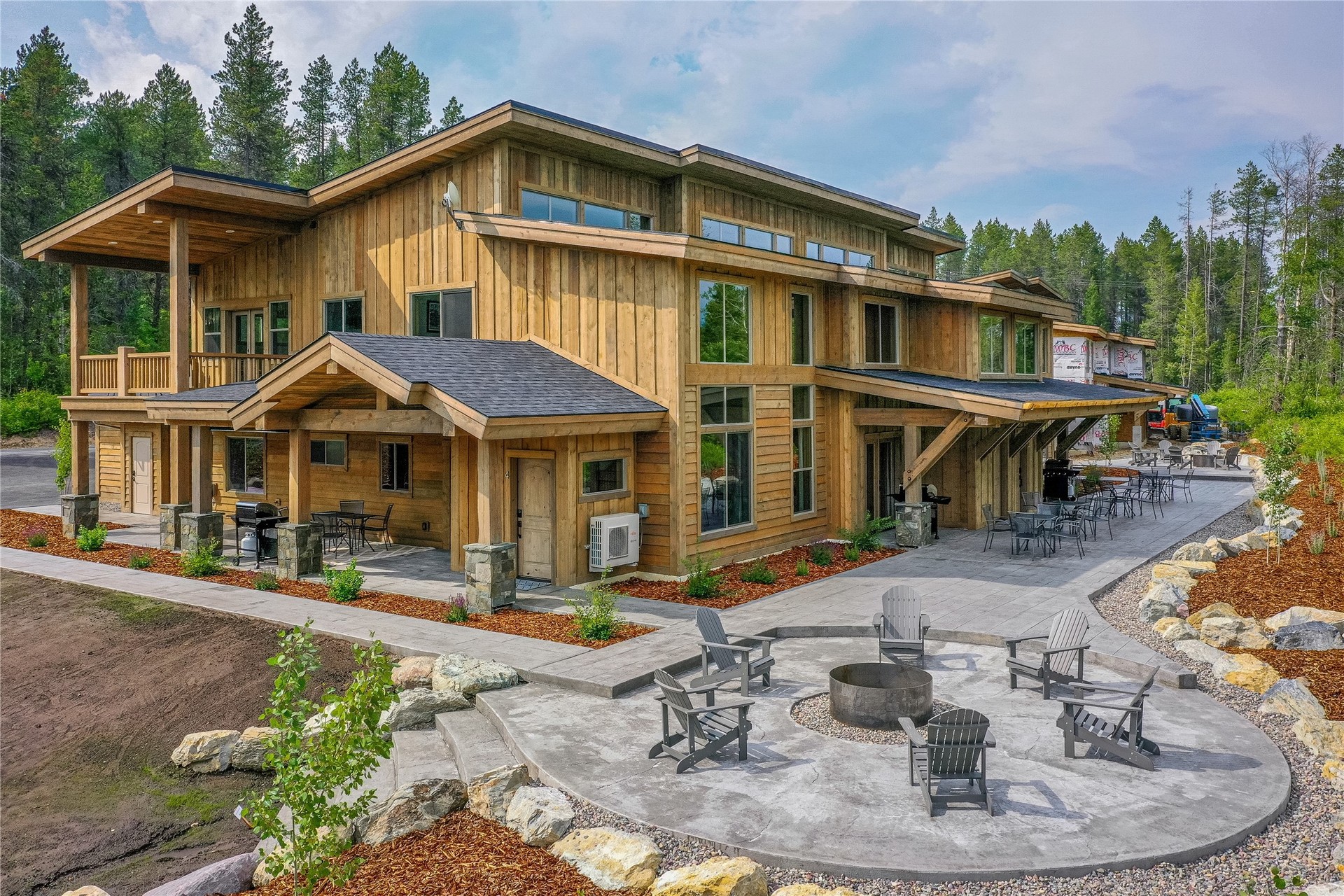 New Construction Minutes From Glacier National Park