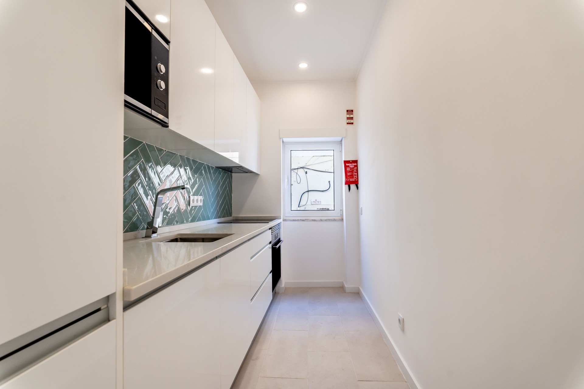 Oportunidade de Investimento – 2 apartamentos com Terraço vista rio - Portimão