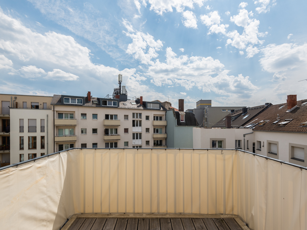 Wohnung in Europaviertel - Ausblick vom Balkon in den Innenhof