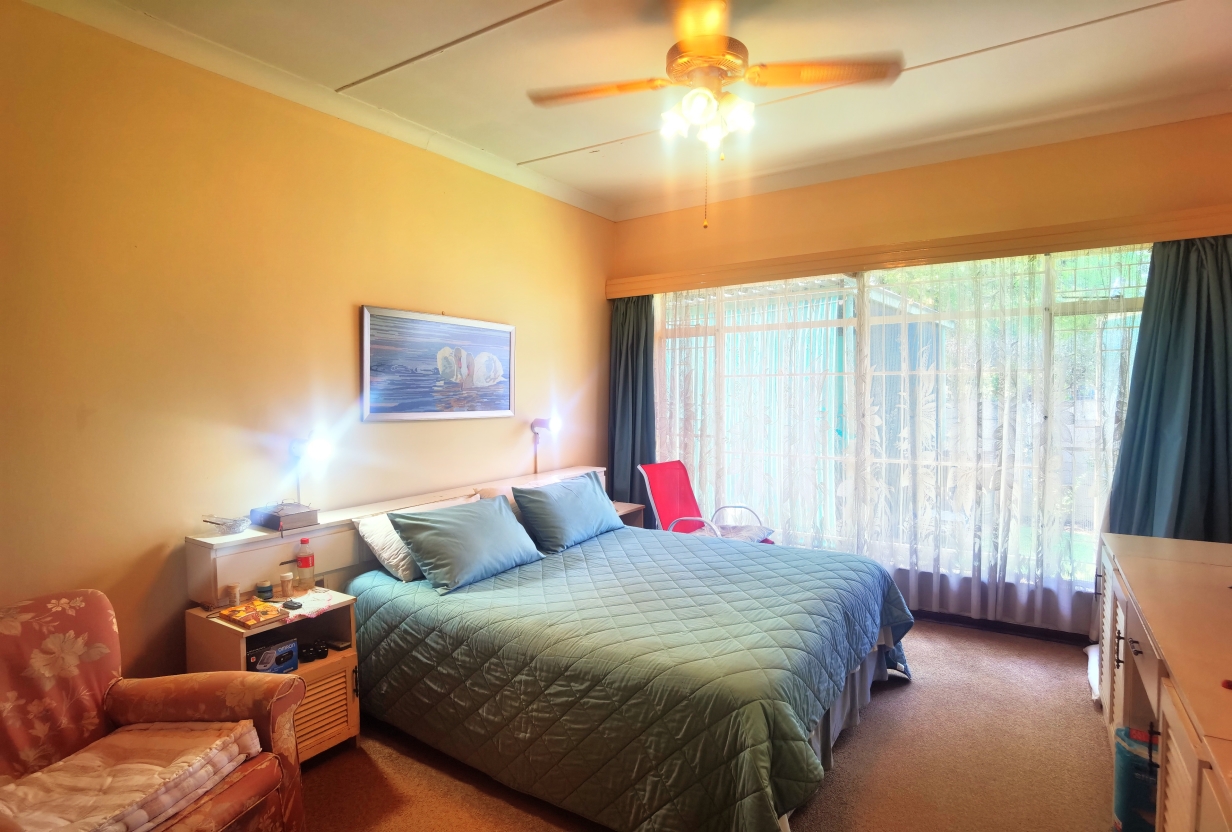House in Potchefstroom - Bedroom 1.jpg