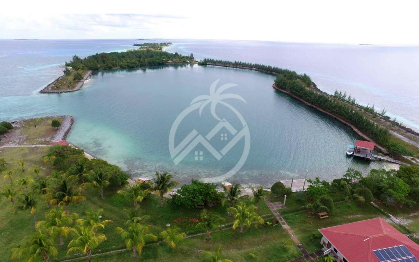 Land in Private Island - Long Caye
