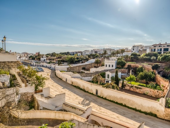 Building with beautiful and bright views in Ciutadella, Menorca