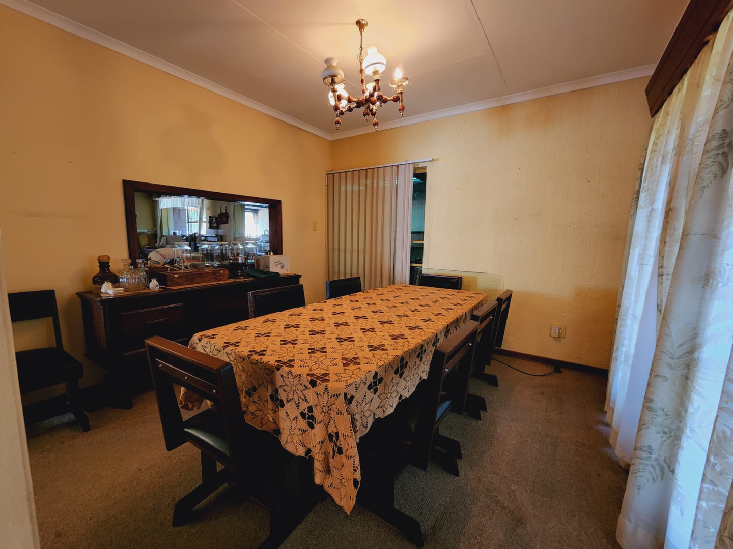 House in Potchefstroom Central - Dining room