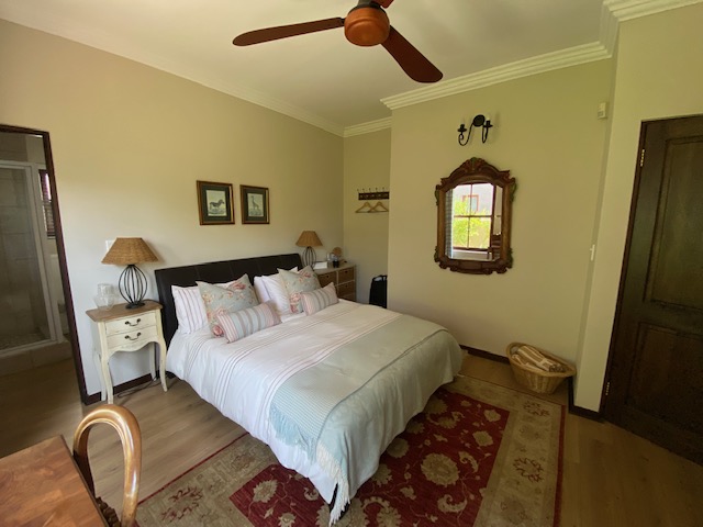 House in The Coves - Guest bedroom