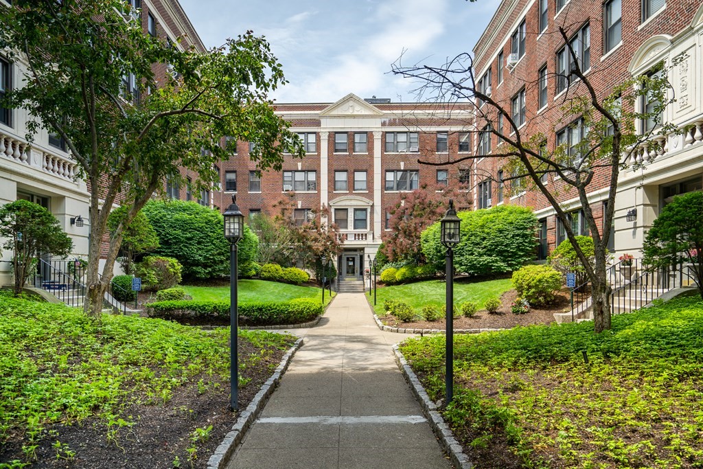 Apartment in Boston-Cleveland Circle, Massachusetts