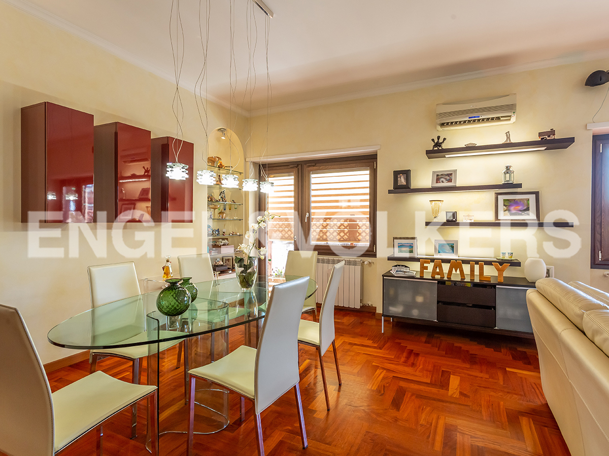 Apartment in Tufello - Monte Sacro - Nuovo Salario - Talenti - Living room