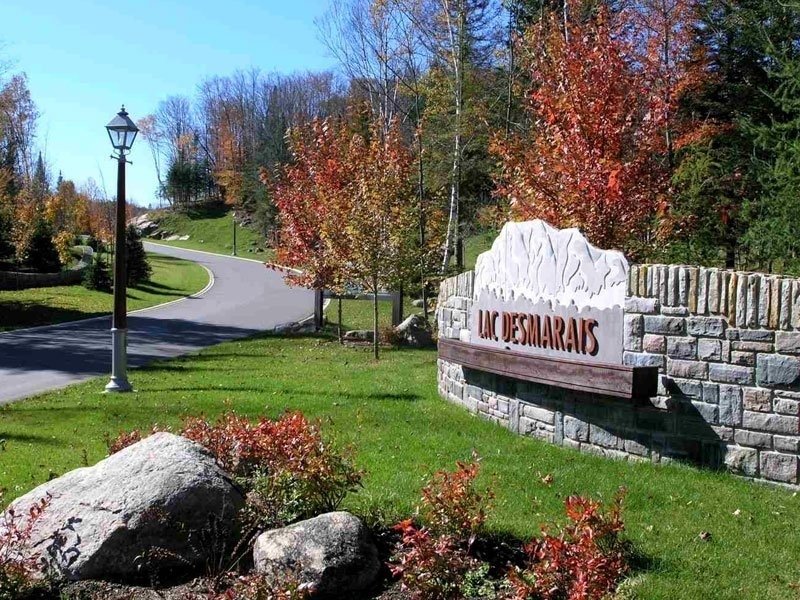 494083 square feet Land in Mont-Tremblant, Quebec