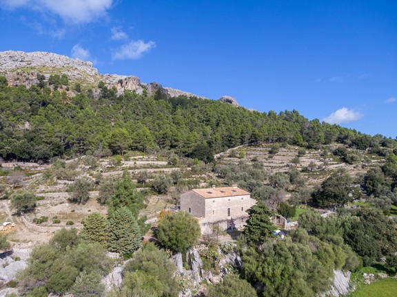 Mallorquinischer Landsitz mit fantastischem Ausblick zu verkaufen in Escorca