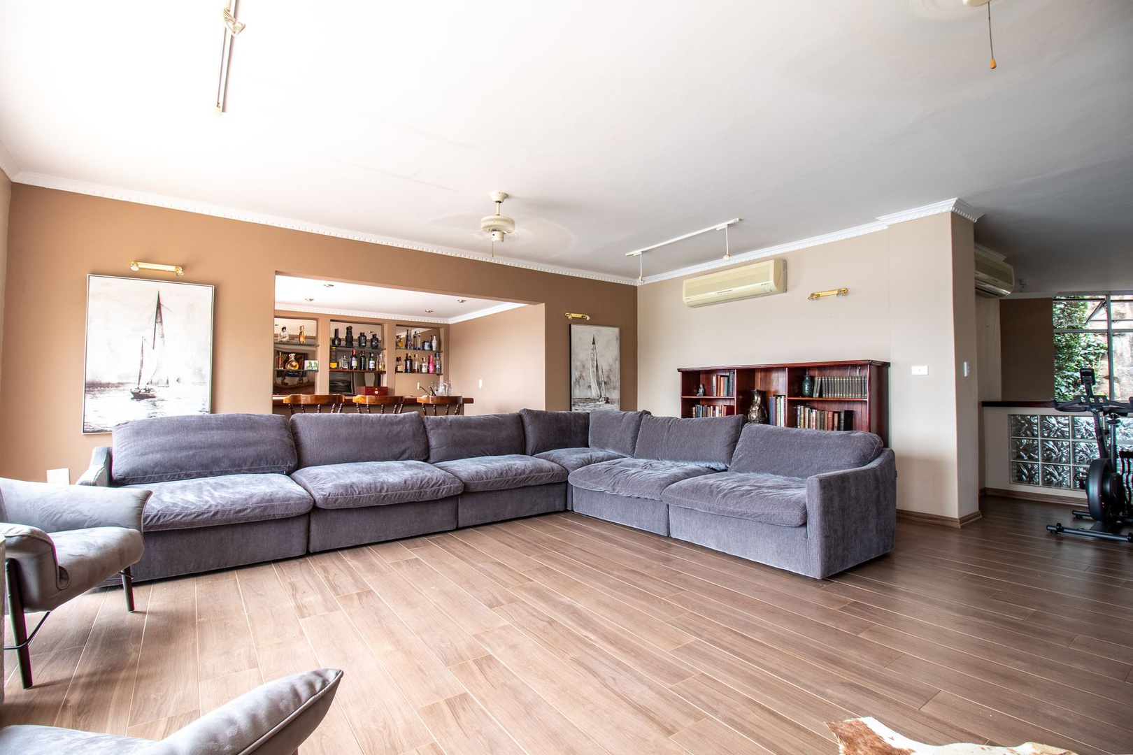 House in Kosmos - No shortage of space for entertaining friends and family!
