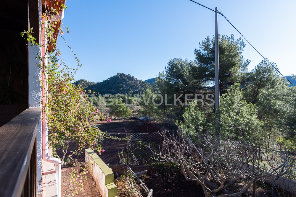 Unifamiliar en planta con vistas espectaculares en Serra